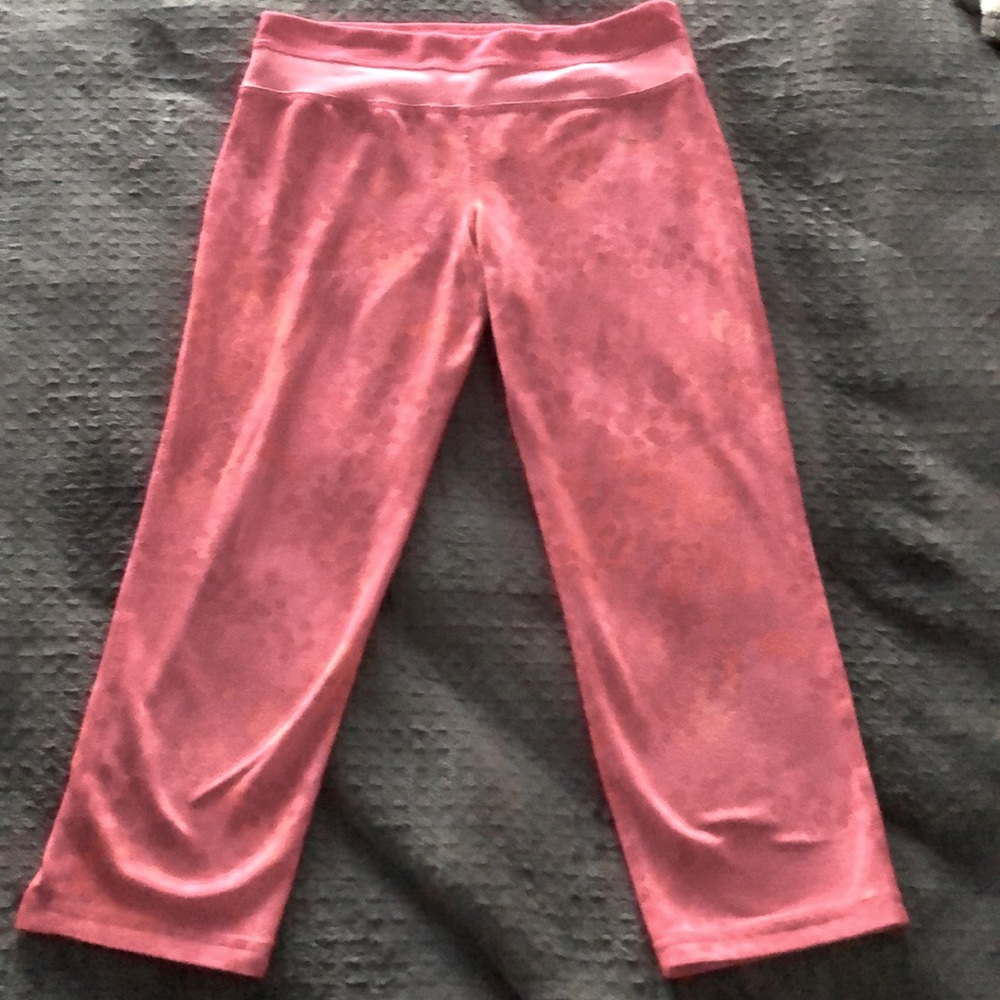 CHAMPION LIGHT PINK CAPRIS! RARE! 💕🎉🏷